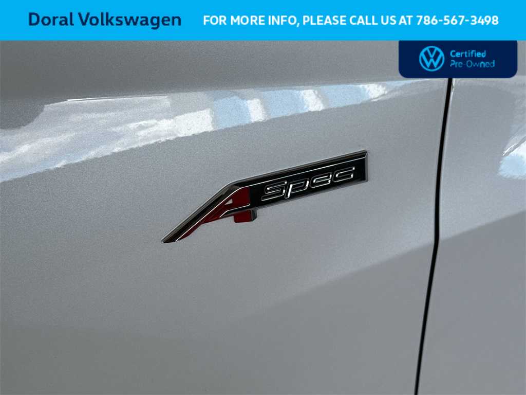 Thumbnail: 2024 Acura RDX - 10