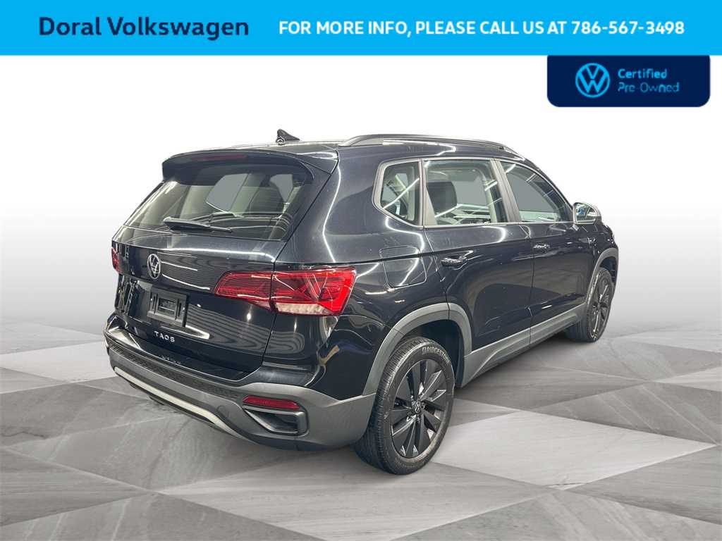 Thumbnail: 2022 Volkswagen Taos - 8