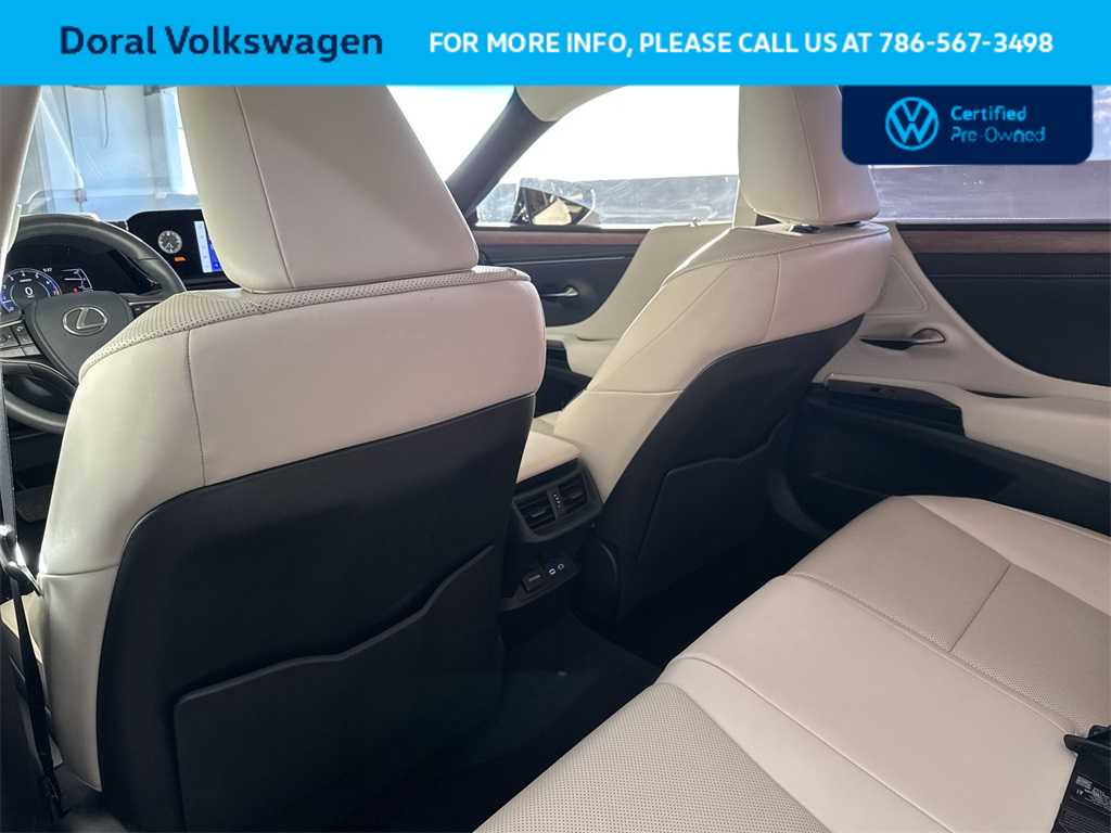 Thumbnail: 2025 Lexus ES - 23