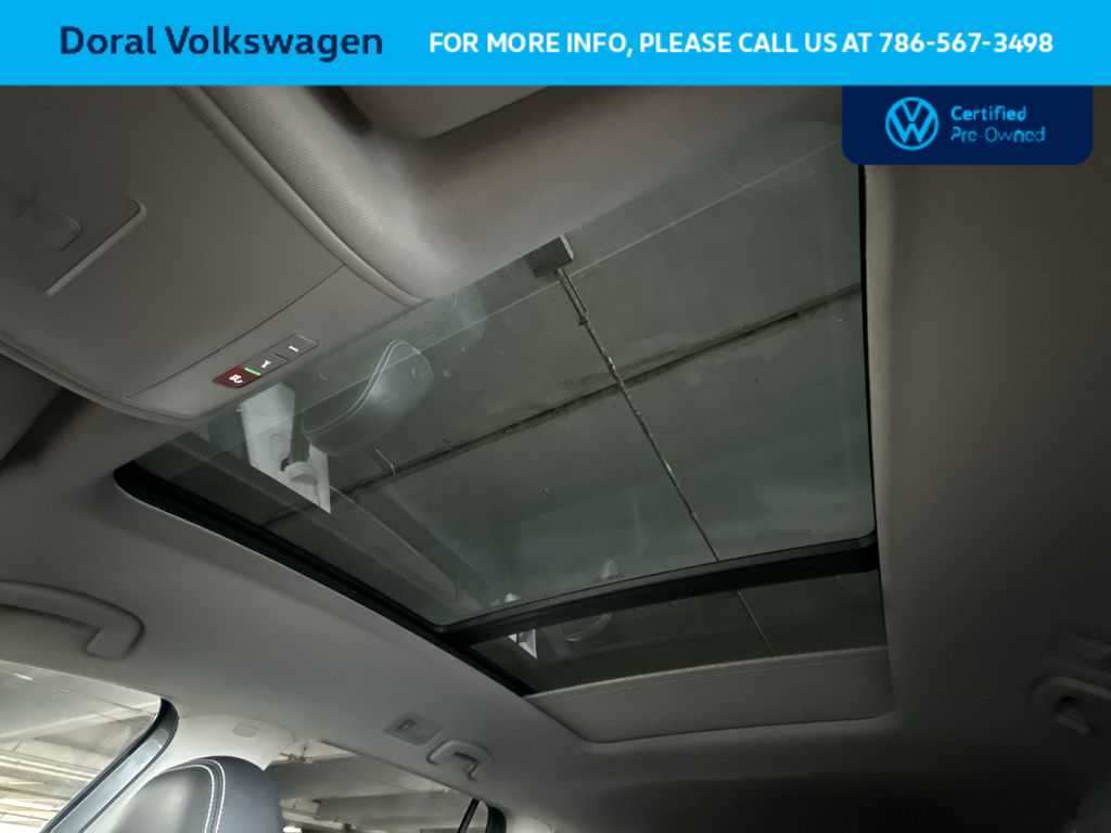 Thumbnail: 2023 Volkswagen Atlas - 17