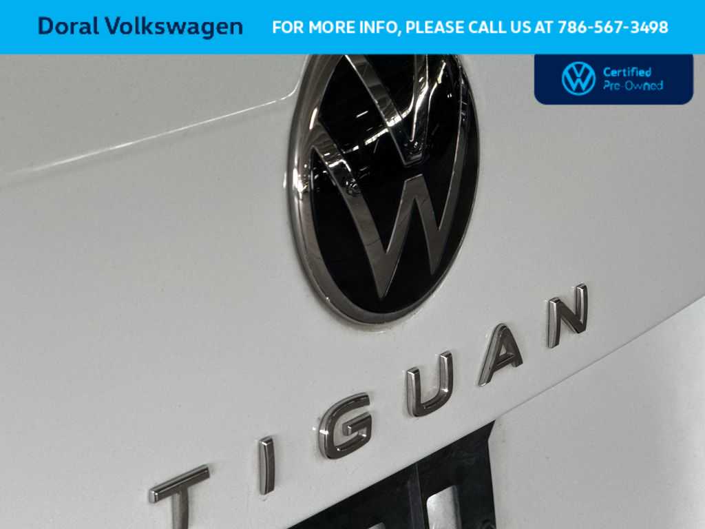 Thumbnail: 2023 Volkswagen Tiguan - 10