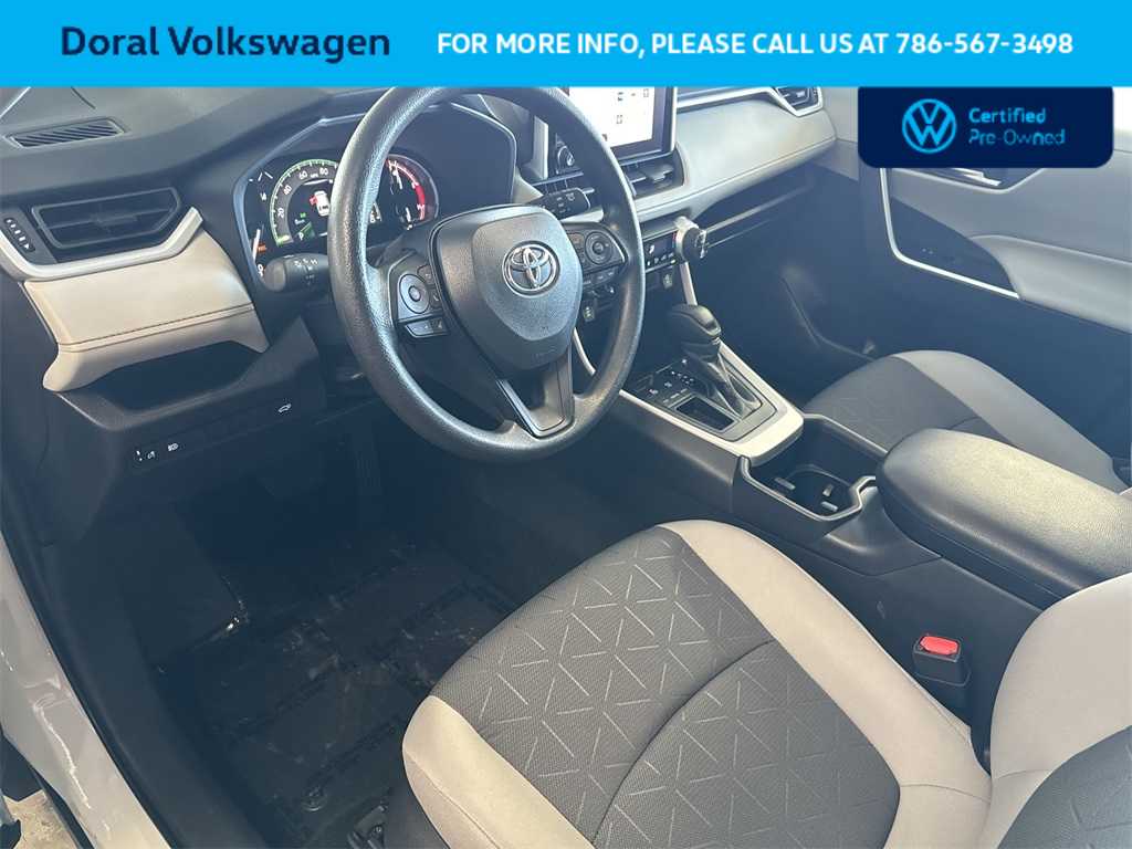 Thumbnail: 2025 Toyota RAV4 - 12