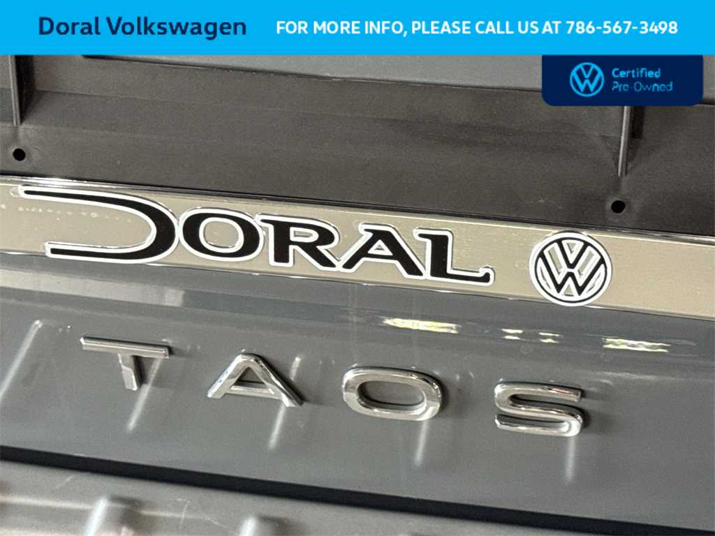 Thumbnail: 2022 Volkswagen Taos - 10
