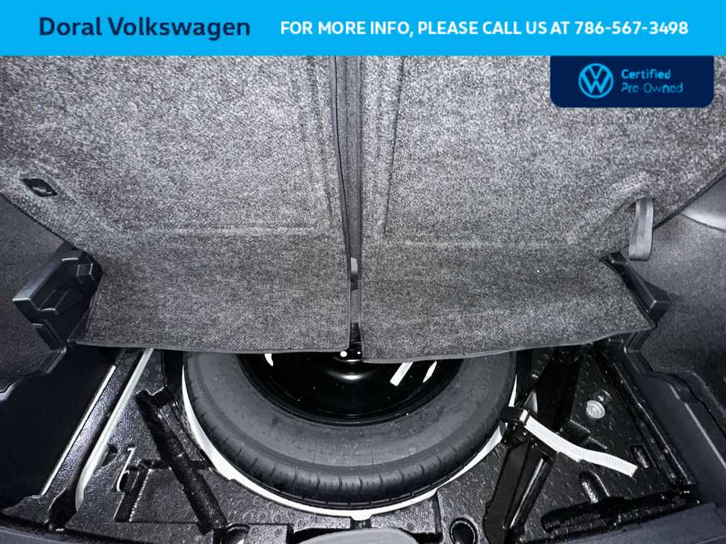 Thumbnail: 2023 Volkswagen Tiguan - 25