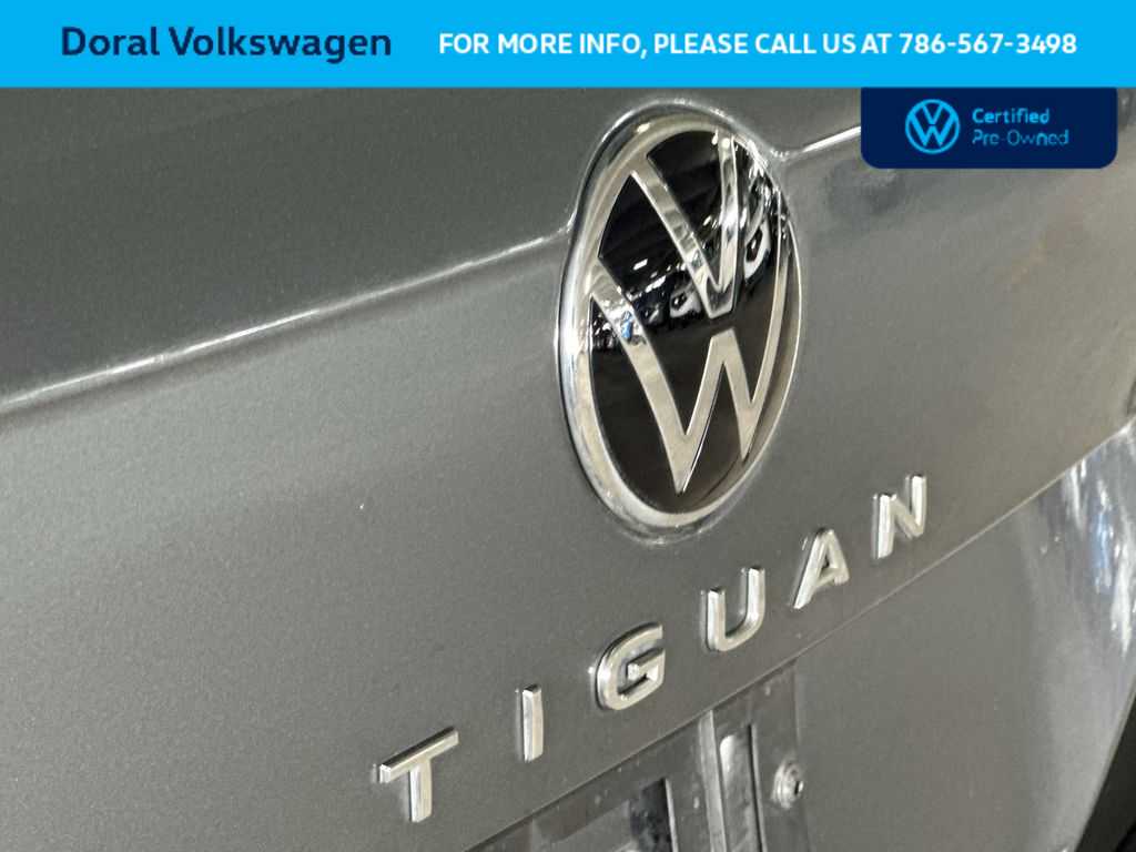 Thumbnail: 2023 Volkswagen Tiguan - 10