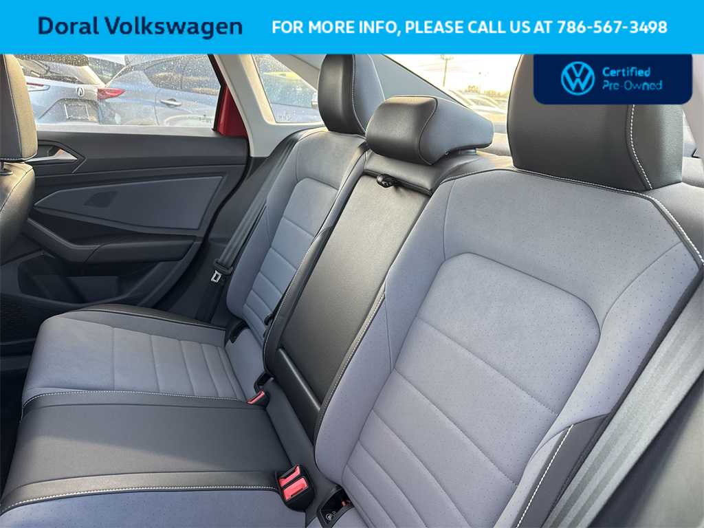 Thumbnail: 2025 Volkswagen Jetta - 21