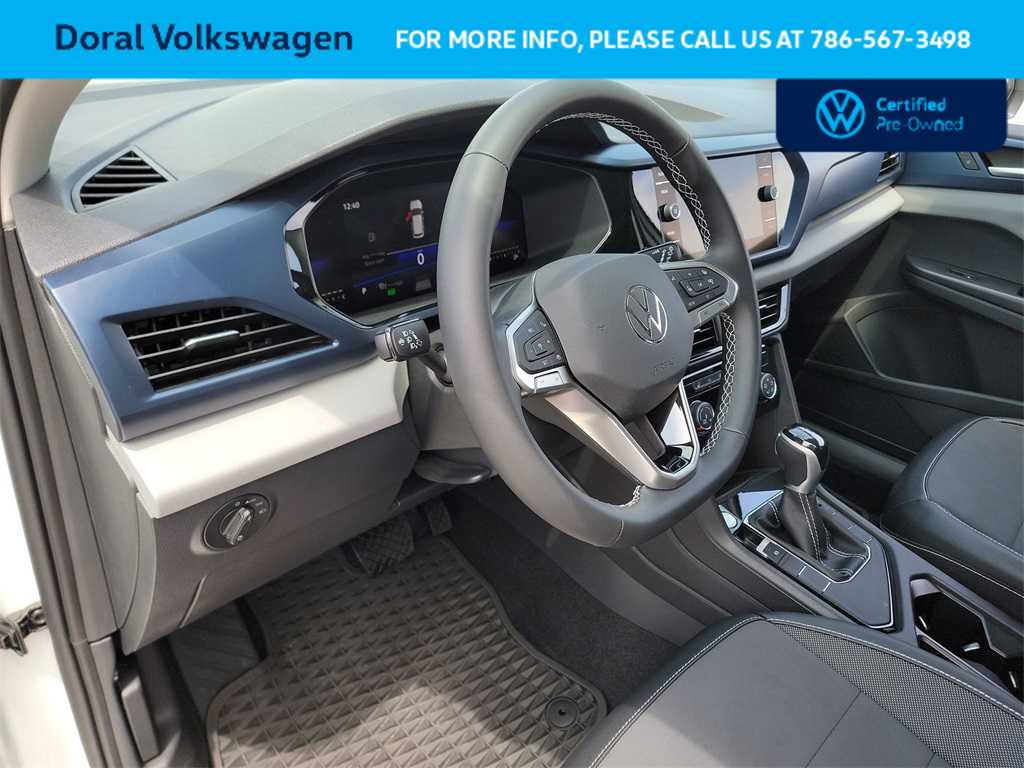 2023 Volkswagen Taos SE 19
