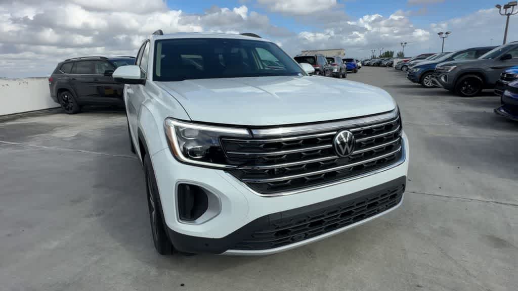 Thumbnail: 2024 Volkswagen Atlas - 3
