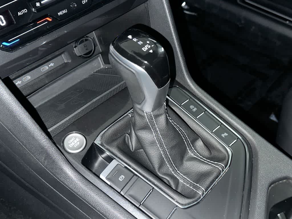 Thumbnail: 2024 Volkswagen Tiguan - 21