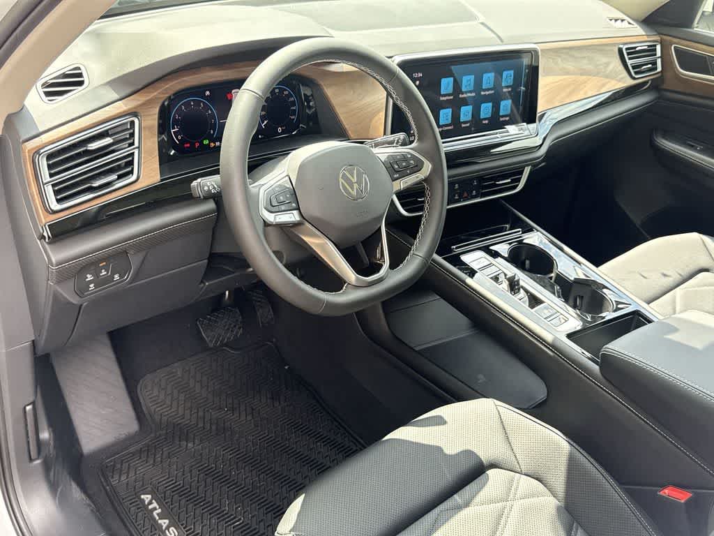 Thumbnail: 2026 Volkswagen Atlas - 13