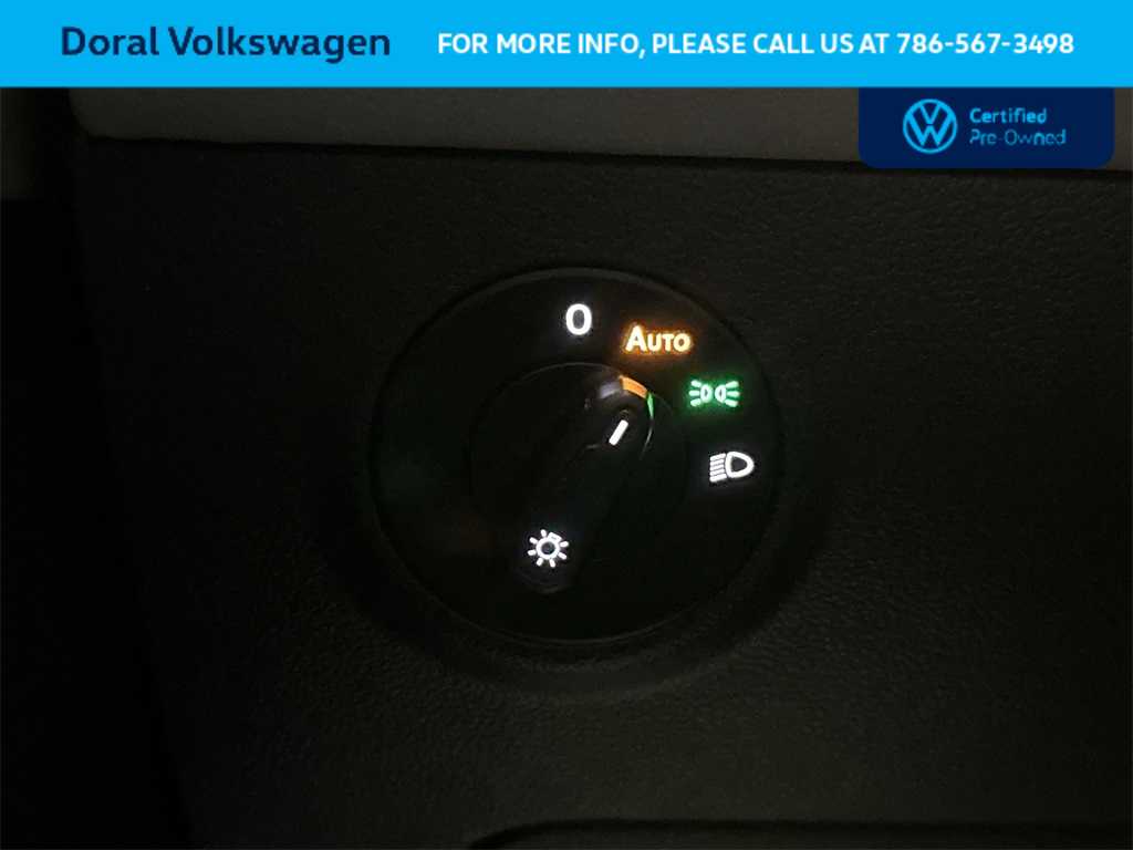 Thumbnail: 2022 Volkswagen Taos - 17