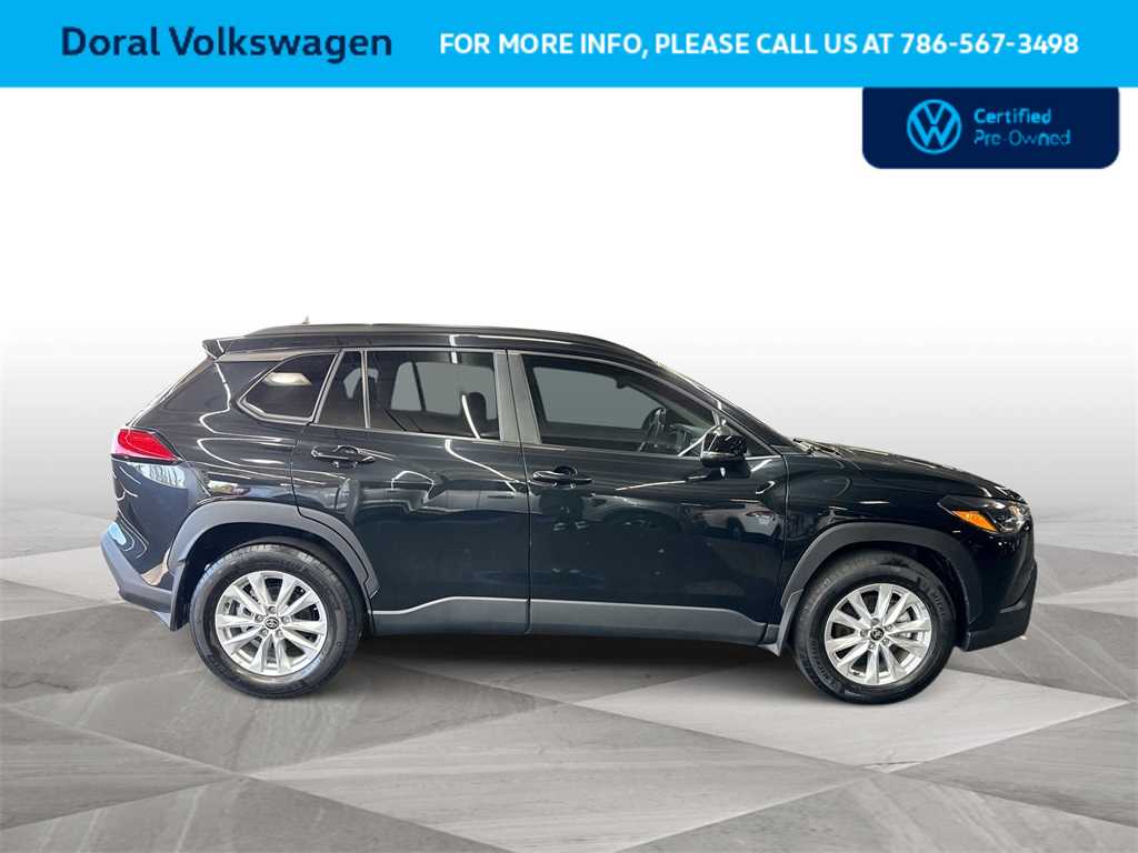 Thumbnail: 2025 Toyota Corolla Cross - 9