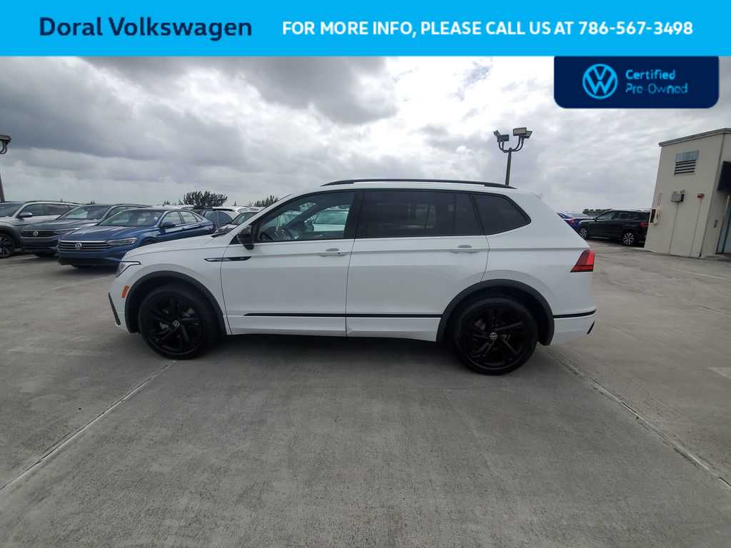 Thumbnail: 2024 Volkswagen Tiguan - 16