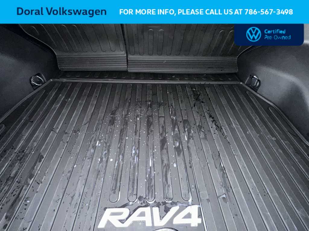 Thumbnail: 2025 Toyota RAV4 - 25