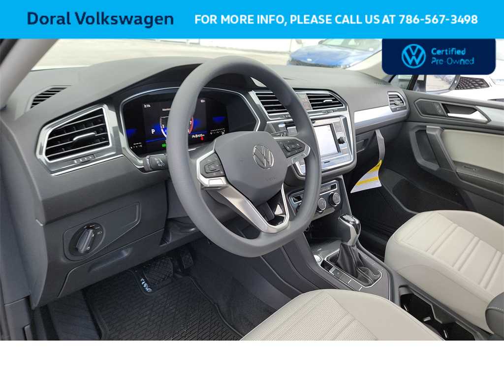 Thumbnail: 2023 Volkswagen Tiguan - 19