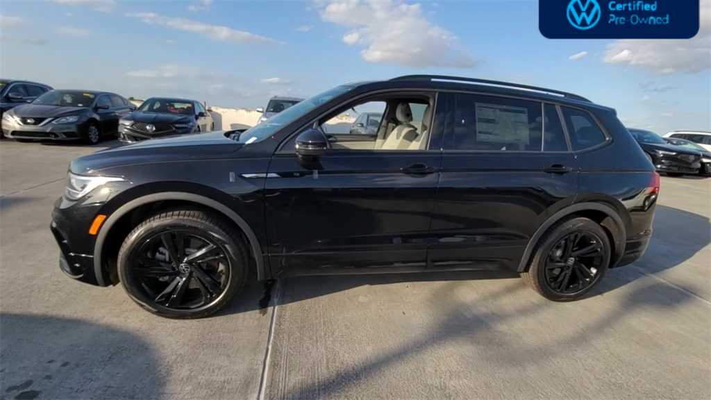 Thumbnail: 2023 Volkswagen Tiguan - 6