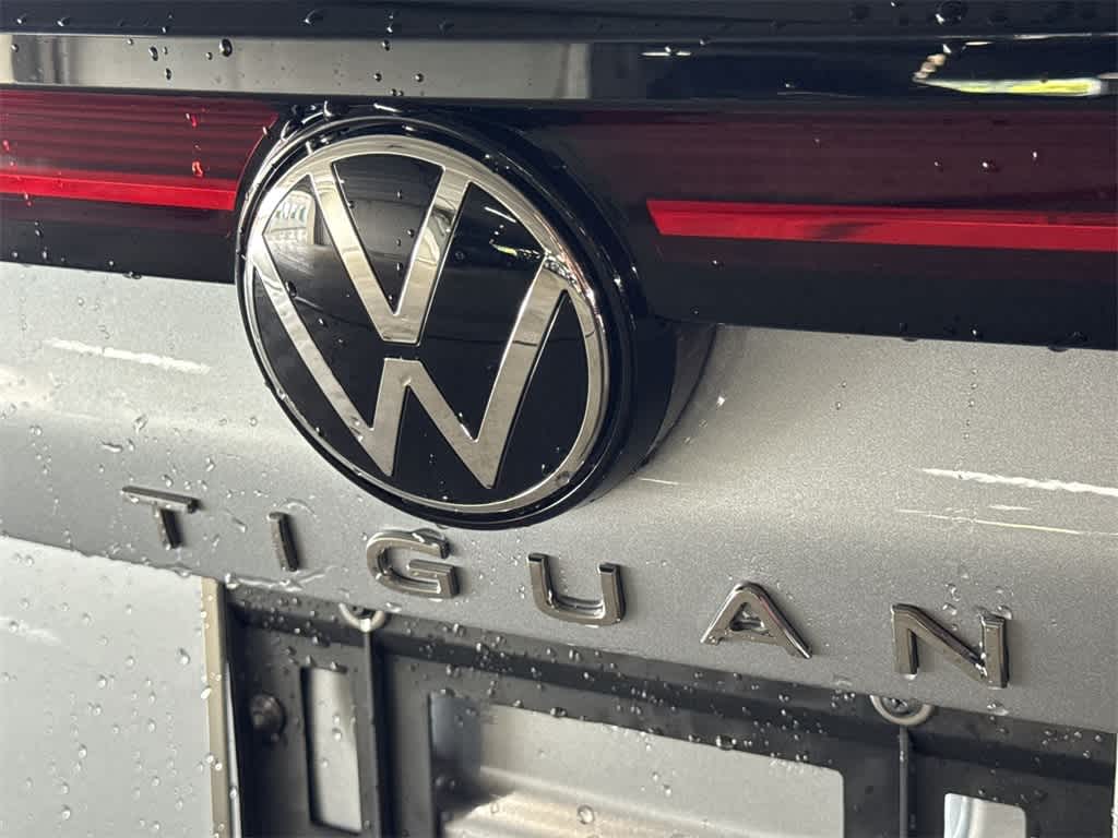 Thumbnail: 2025 Volkswagen Tiguan - 10