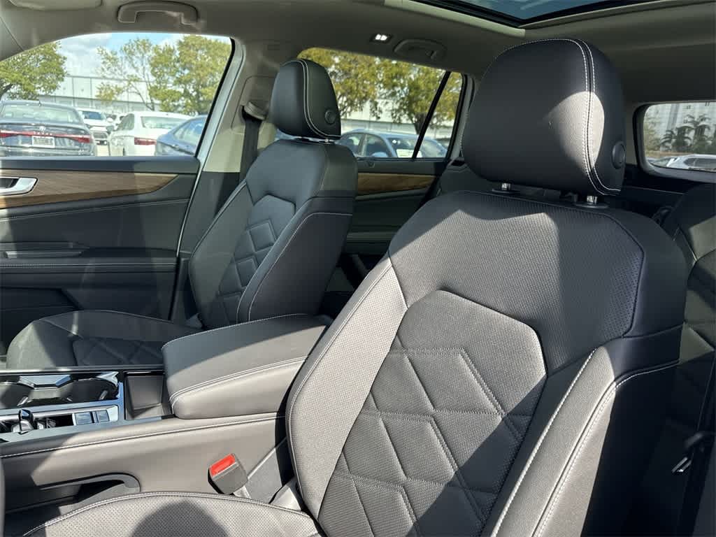 Thumbnail: 2026 Volkswagen Atlas - 14