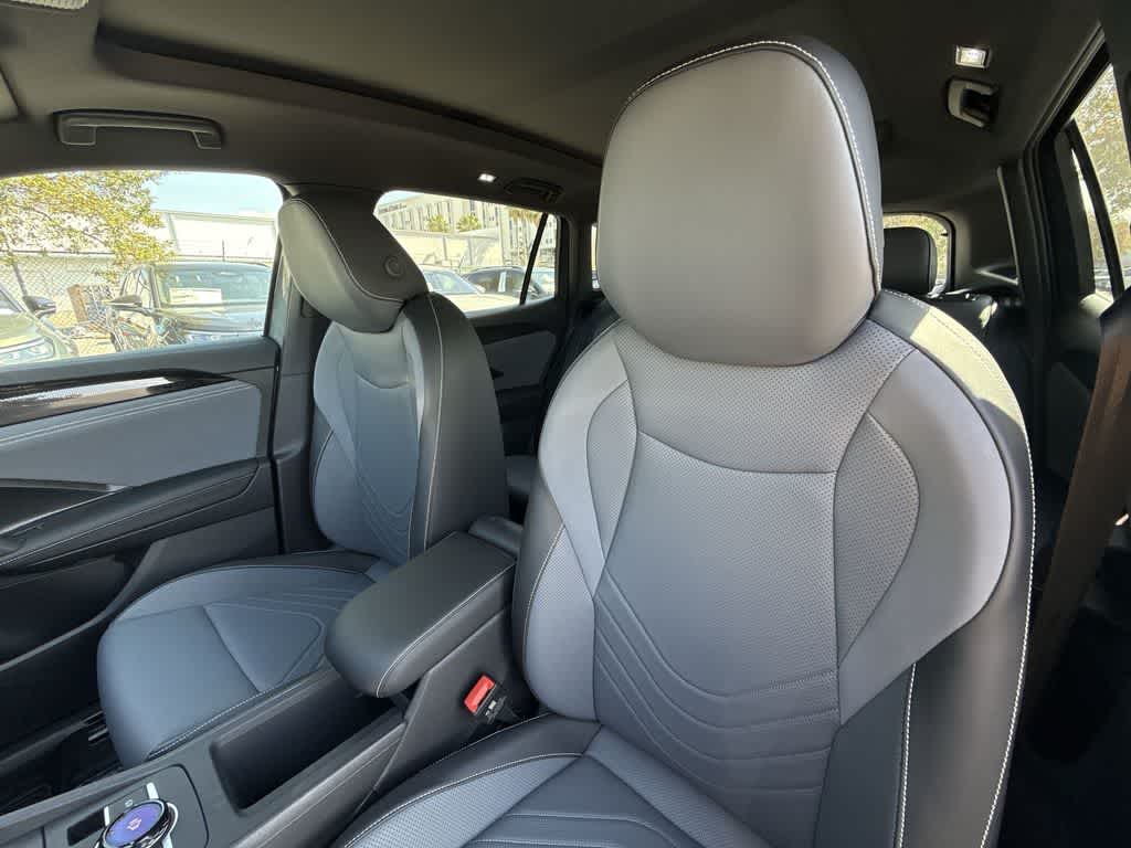 Thumbnail: 2026 Volkswagen Tiguan - 14