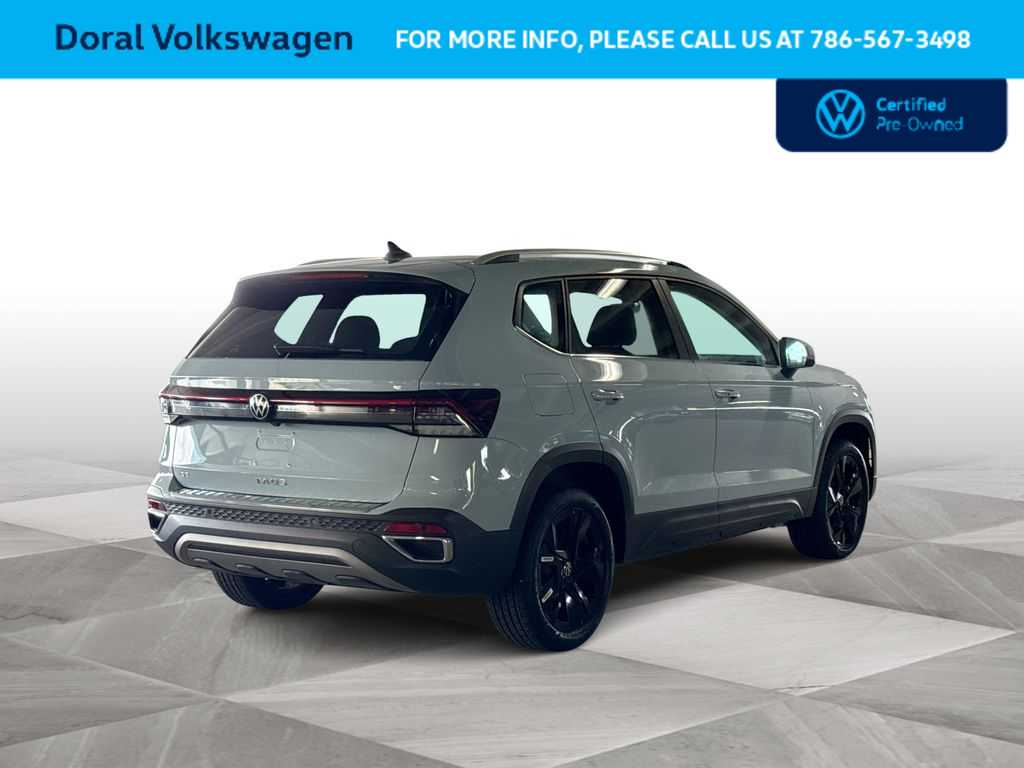 Thumbnail: 2025 Volkswagen Taos - 8