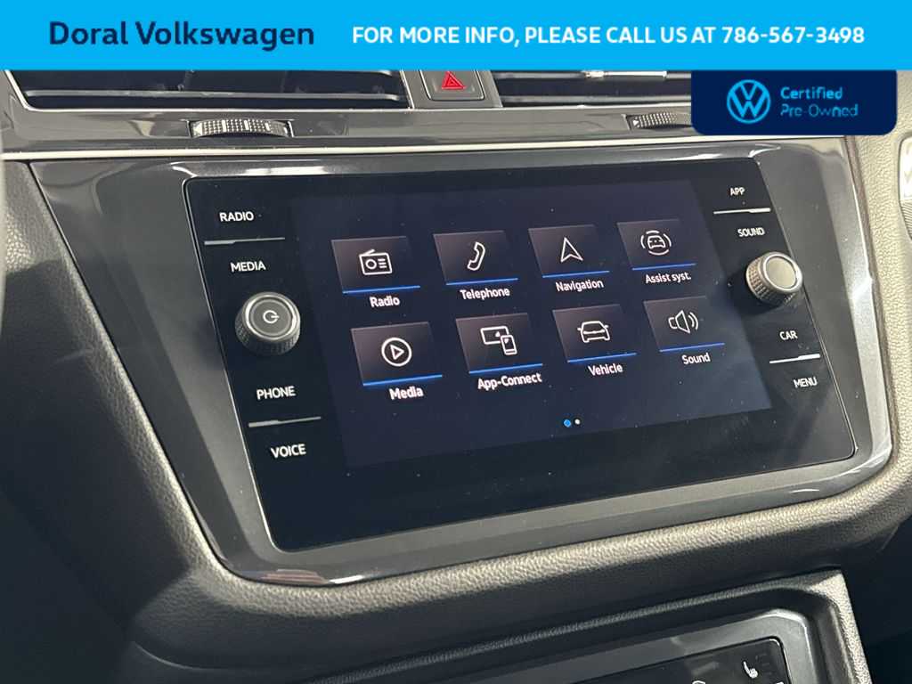 Thumbnail: 2023 Volkswagen Tiguan - 18