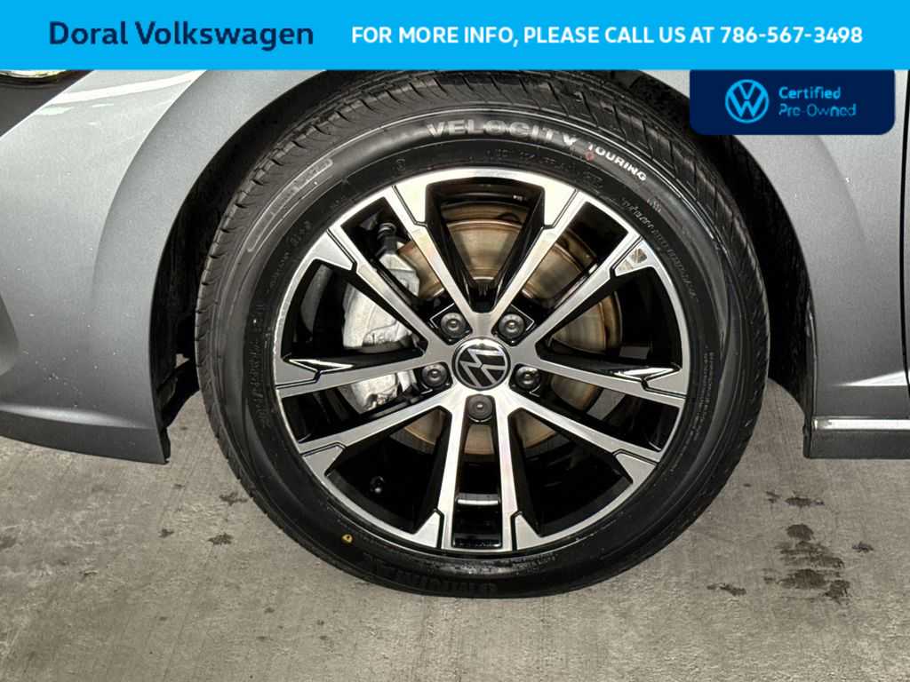 Thumbnail: 2023 Volkswagen Jetta - 11