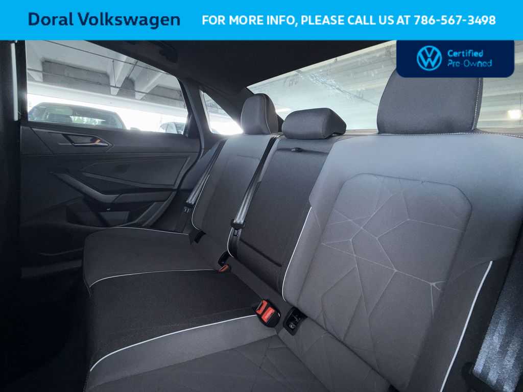 Thumbnail: 2025 Volkswagen Jetta - 22