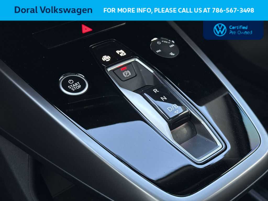 Thumbnail: 2023 Audi Q4 e-tron - 21