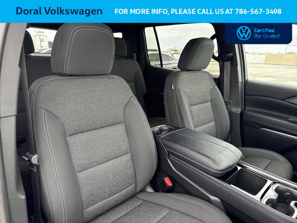 Thumbnail: 2025 Chevrolet Traverse - 27