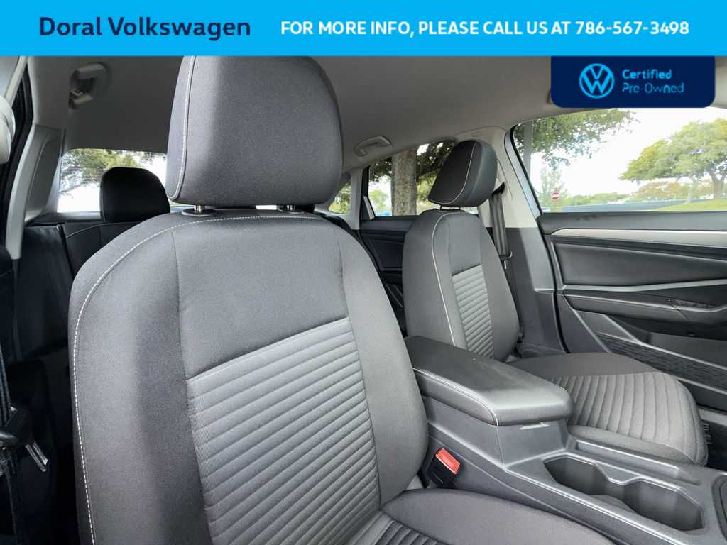 Thumbnail: 2023 Volkswagen Jetta - 27
