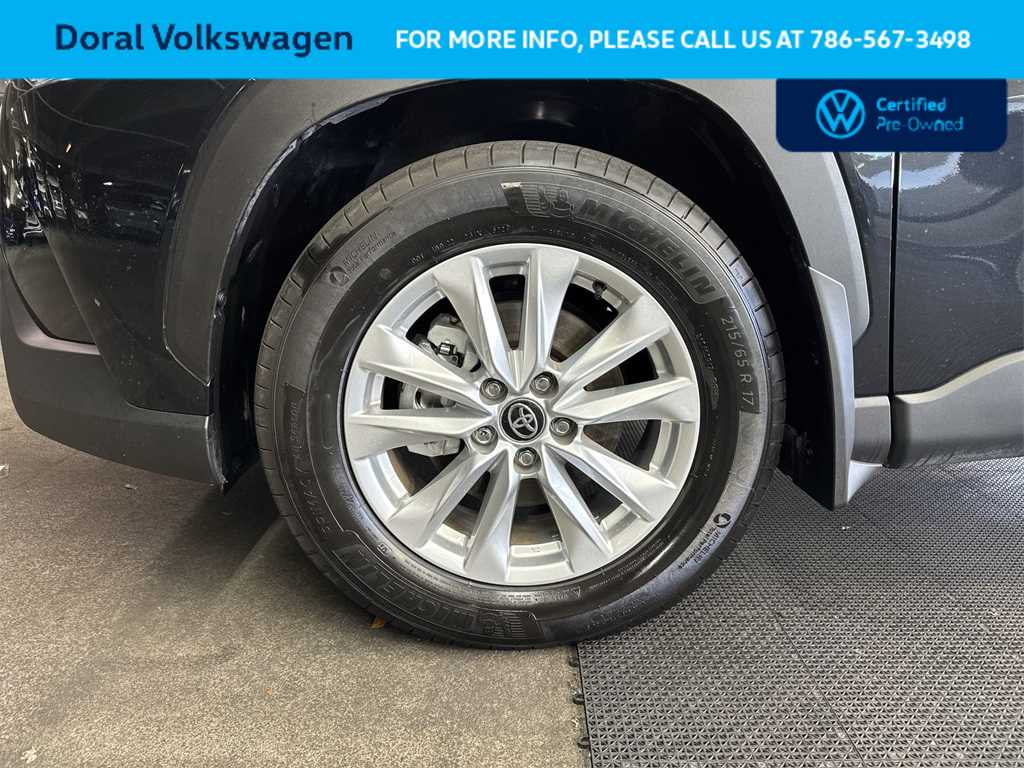 Thumbnail: 2025 Toyota Corolla Cross - 10