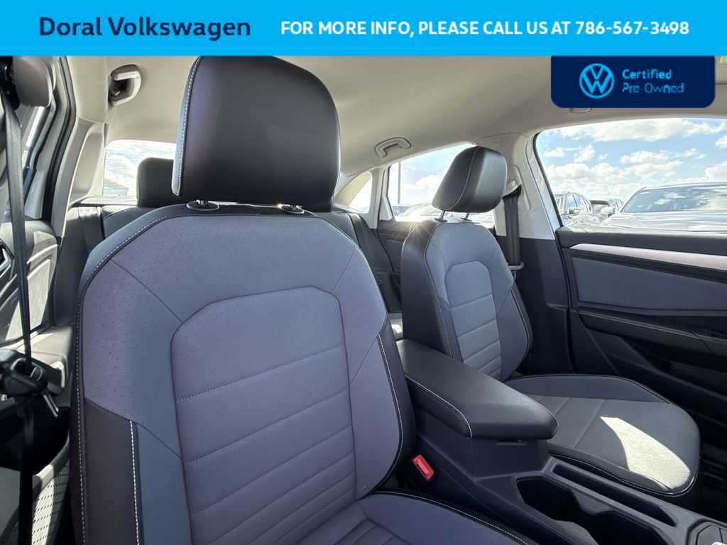Thumbnail: 2025 Volkswagen Jetta - 27