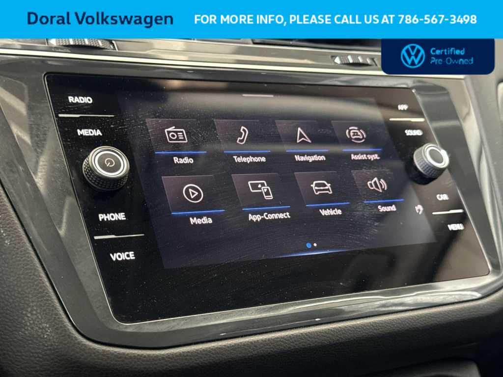 Thumbnail: 2022 Volkswagen Tiguan - 18