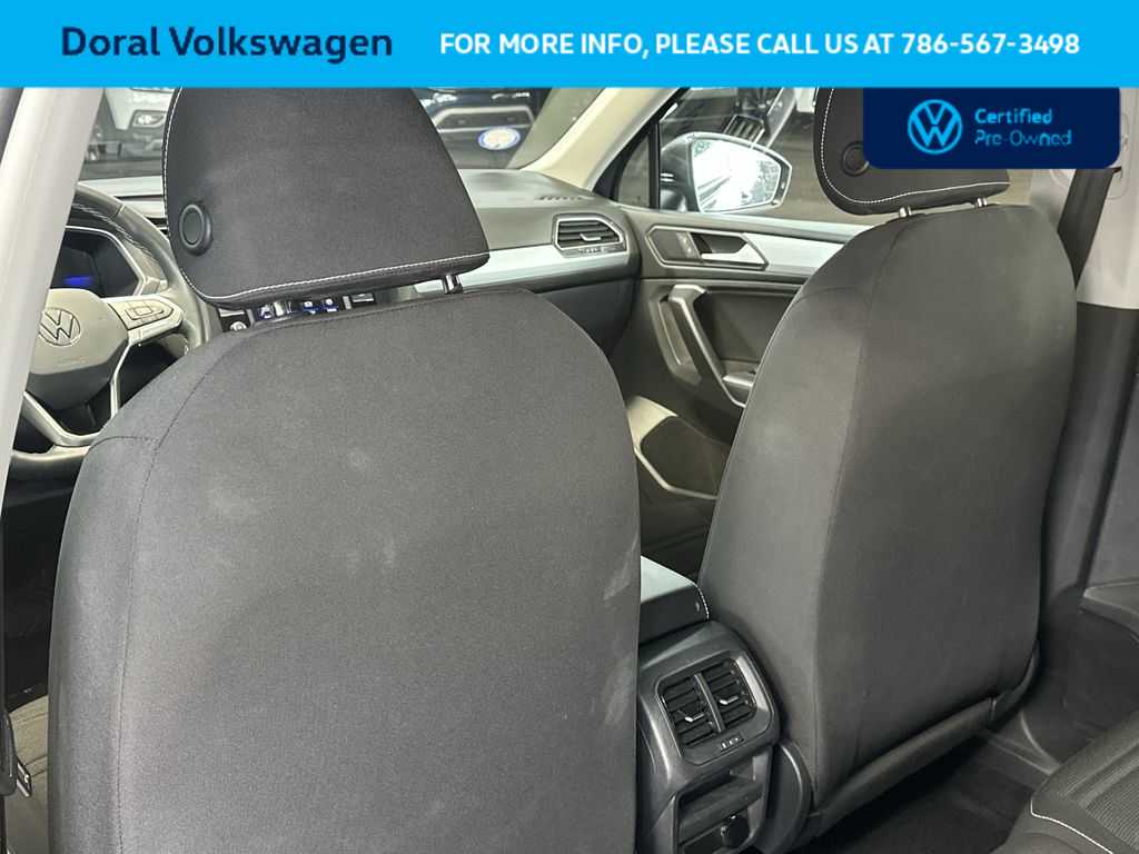 Thumbnail: 2024 Volkswagen Tiguan - 23