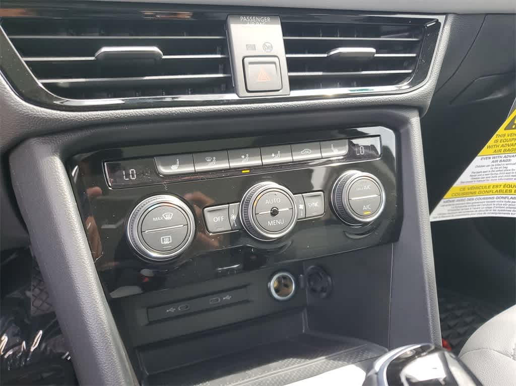 2024 Volkswagen Taos SE 15