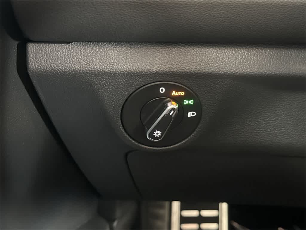 Thumbnail: 2026 Volkswagen Jetta - 17