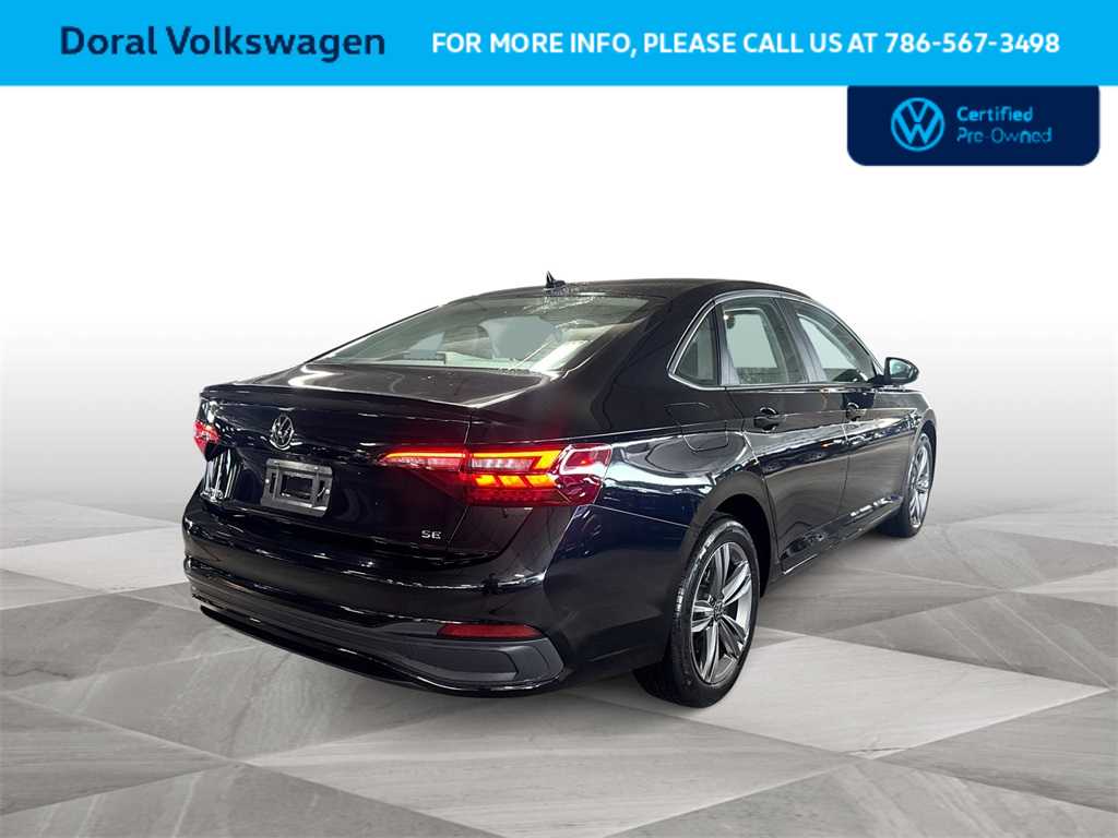 Thumbnail: 2024 Volkswagen Jetta - 8