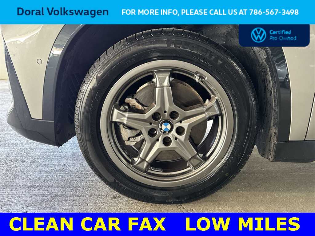 Thumbnail: 2023 BMW X1 - 10