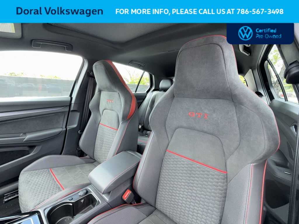 Thumbnail: 2025 Volkswagen Golf - 14