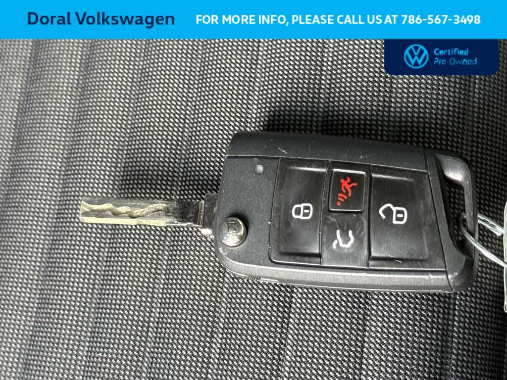 Thumbnail: 2023 Volkswagen Jetta - 28