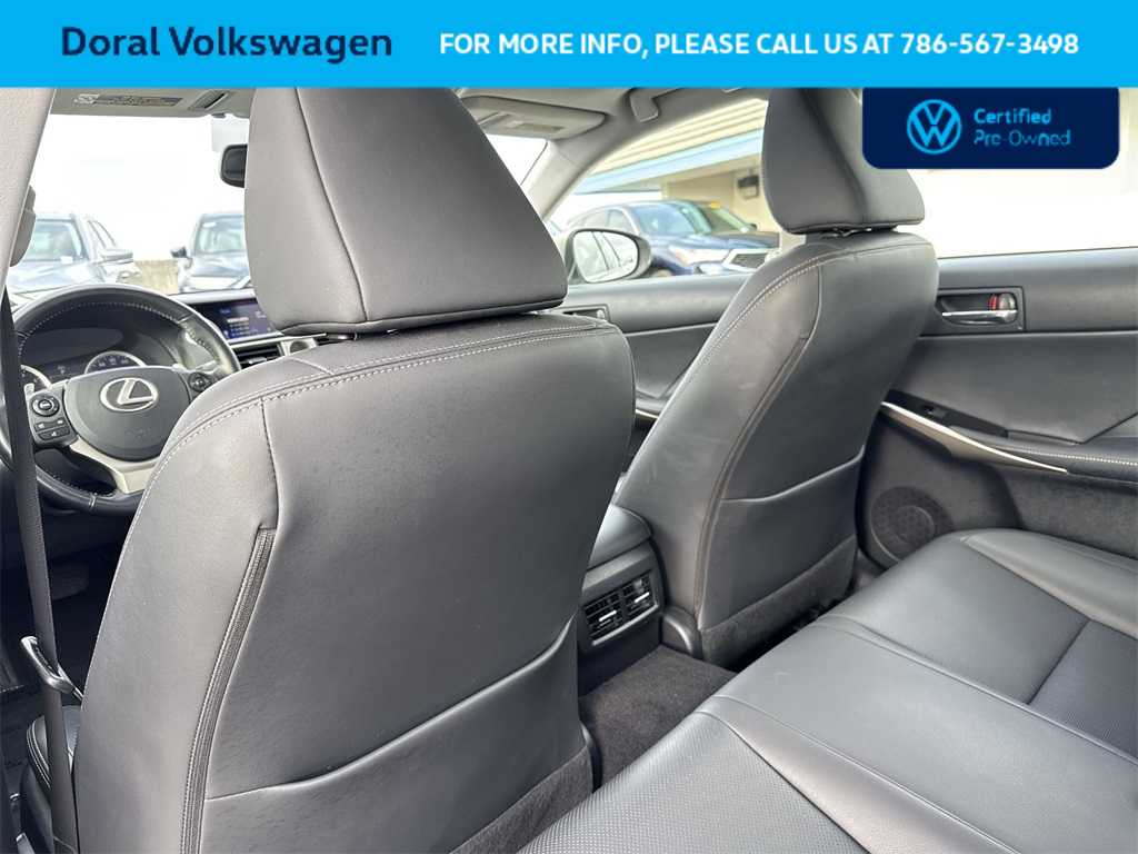 Thumbnail: 2016 Lexus IS - 23