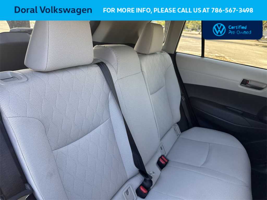 2024 Toyota Corolla Cross LE 26