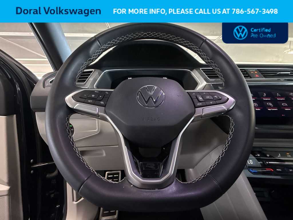 Thumbnail: 2023 Volkswagen Tiguan - 15