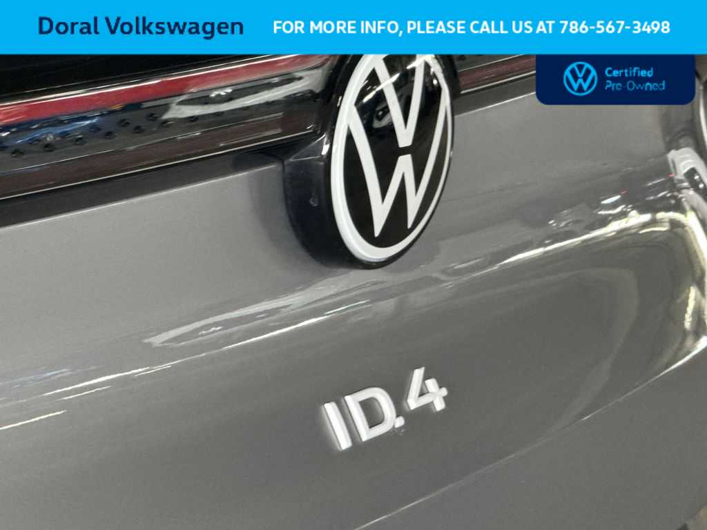 Thumbnail: 2023 Volkswagen ID.4 - 10