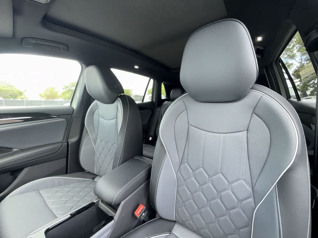 Thumbnail: 2026 Volkswagen Tiguan - 13