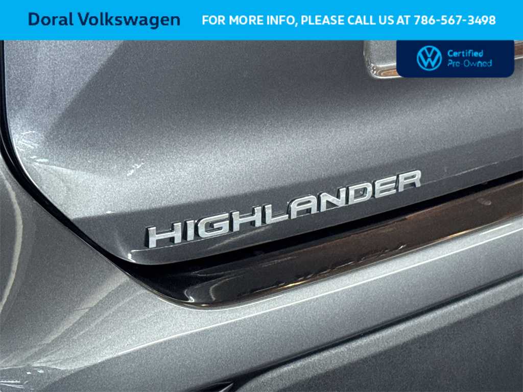 2024 Toyota Highlander LE 11