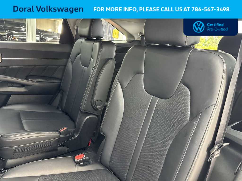 Thumbnail: 2023 Kia Sorento - 22