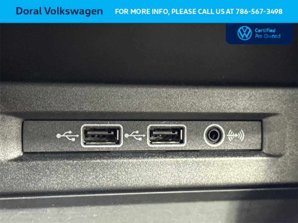 Thumbnail: 2018 Volkswagen Tiguan - 17