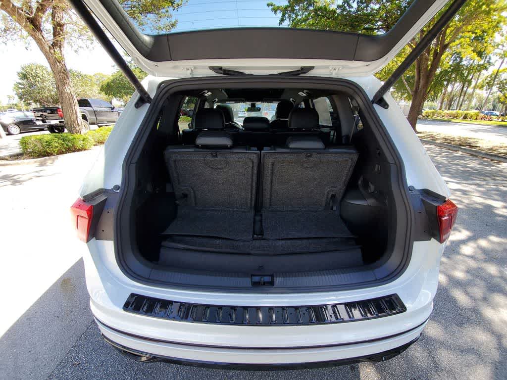 Thumbnail: 2024 Volkswagen Tiguan - 30