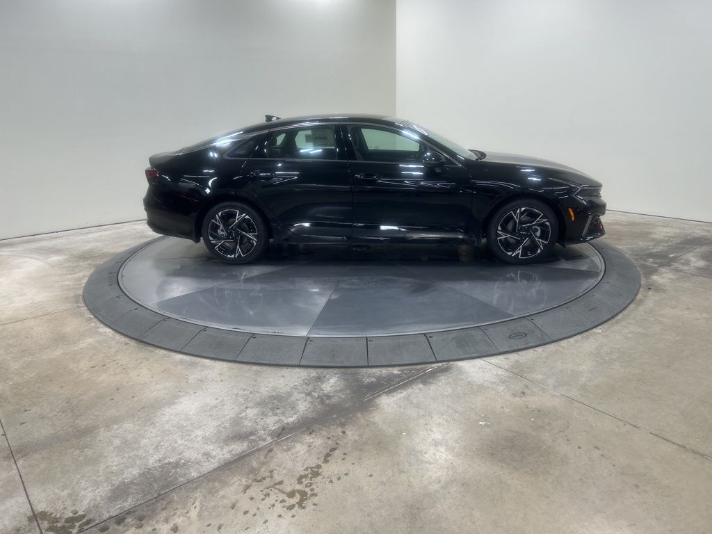 2026 Kia K5 GT-Line photo 2